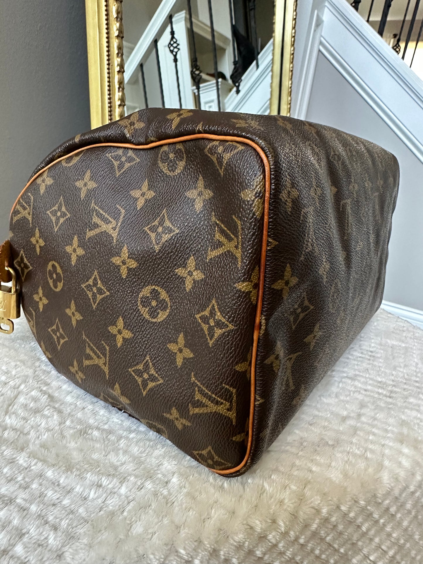 Louis Vuitton Speedy 30