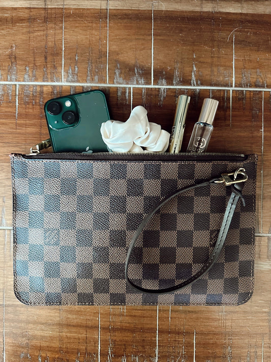 Neverfull Damier Ebene Pouch