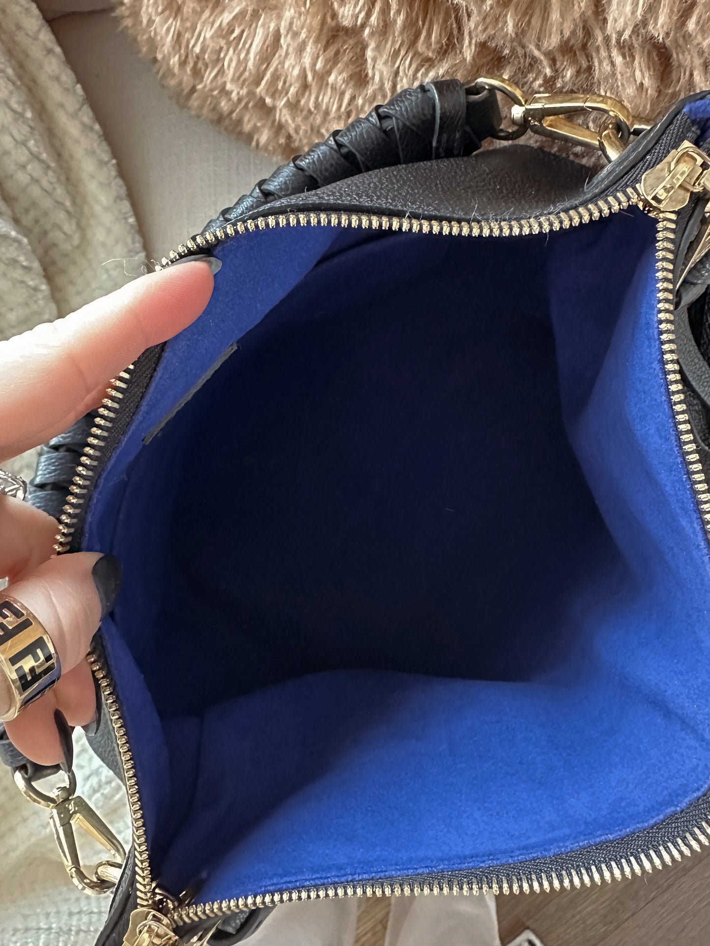 Louis Vuitton Empreinte Maida Hobo