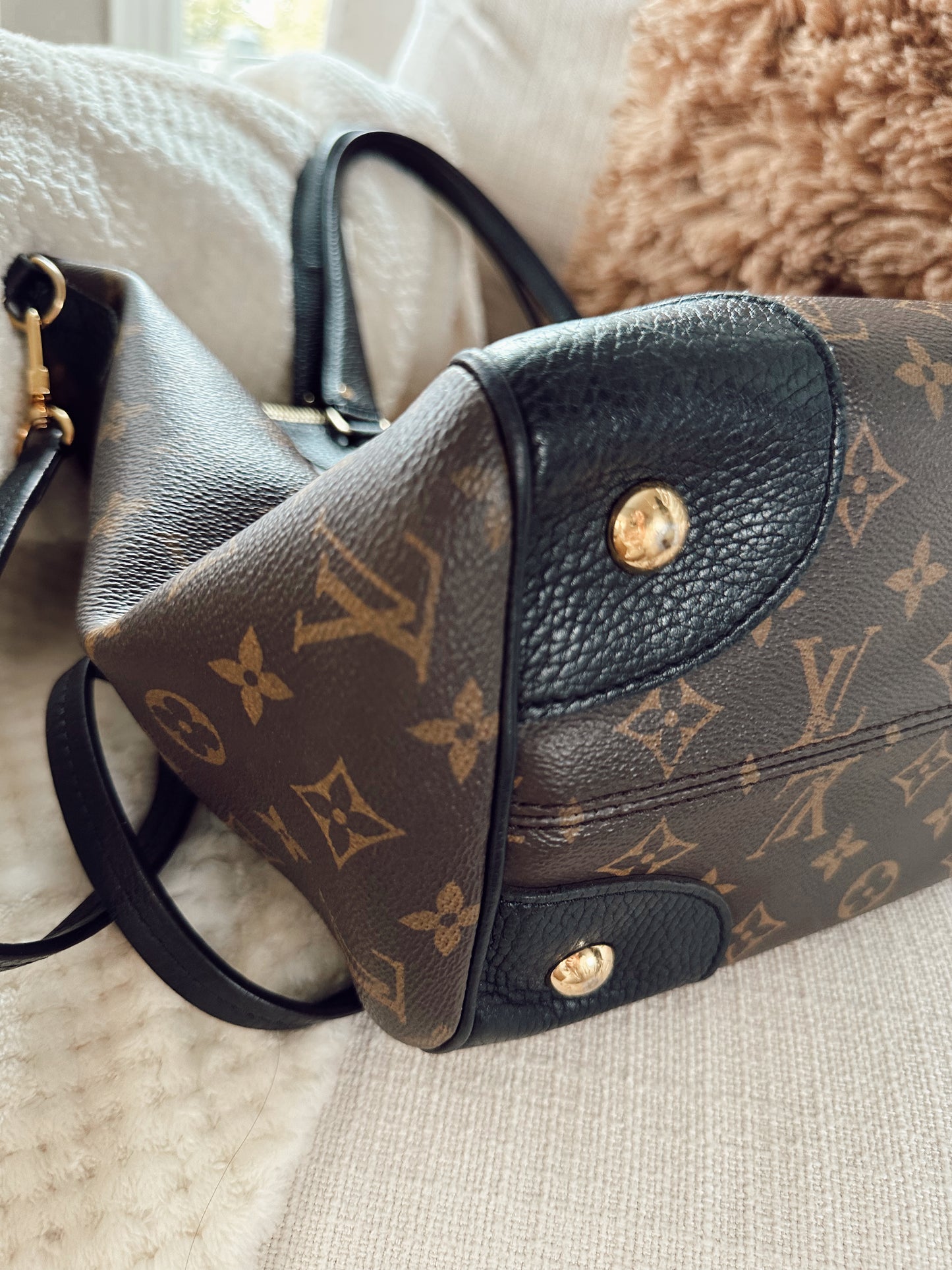 Louis Vuitton Estrela NM Black