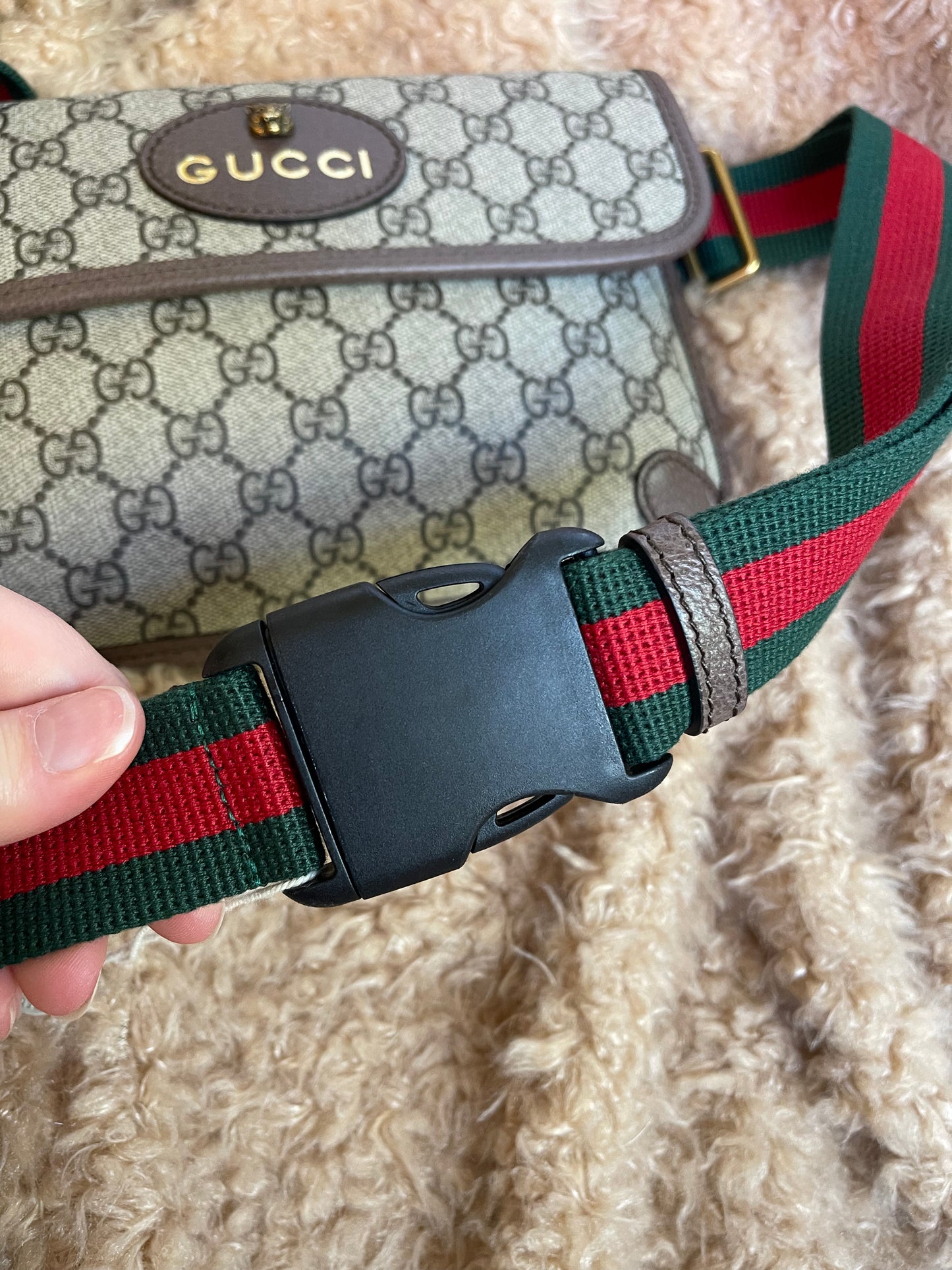 Gucci GG Supreme Neo Belt Bag