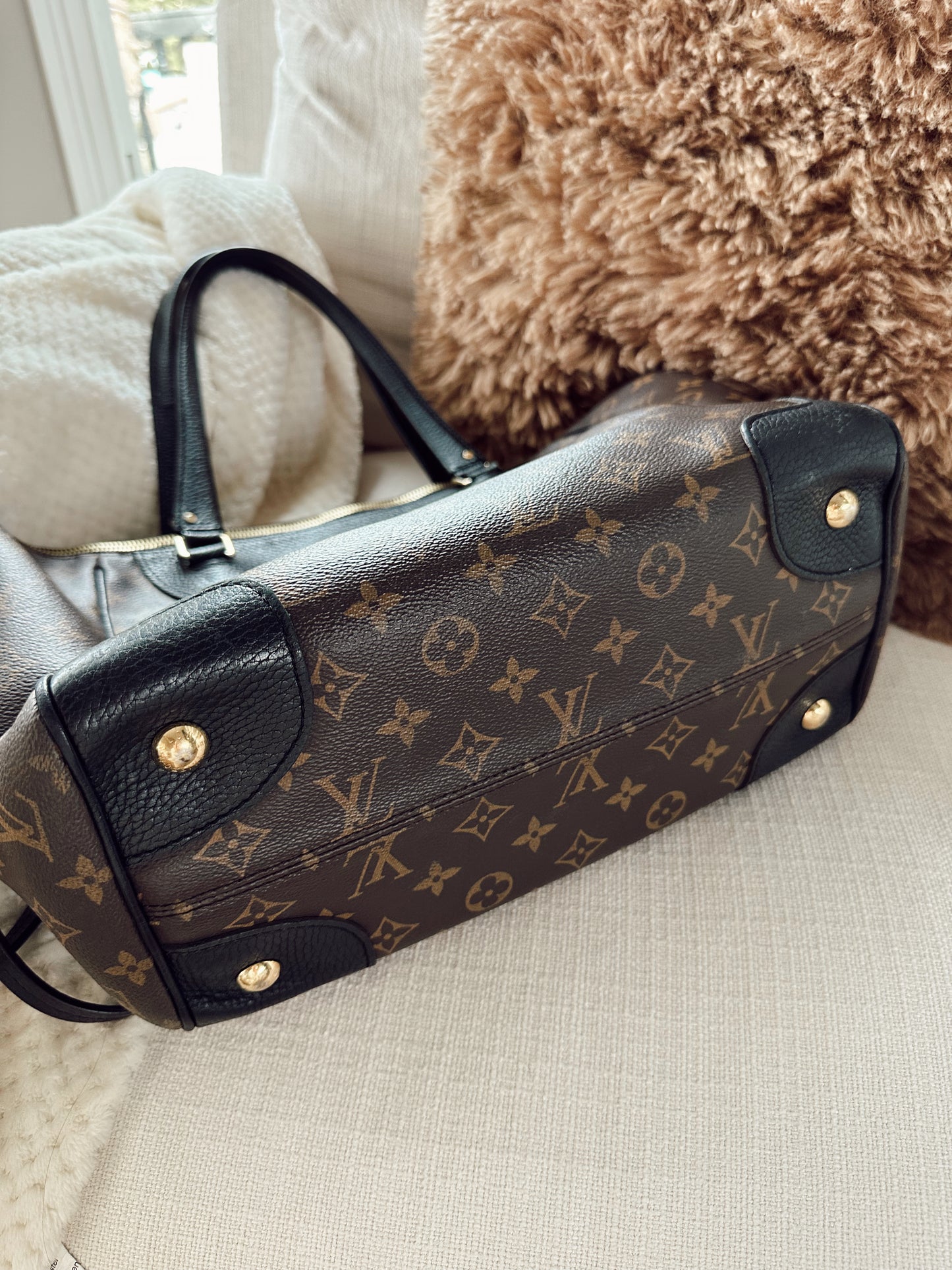 Louis Vuitton Estrela NM Black