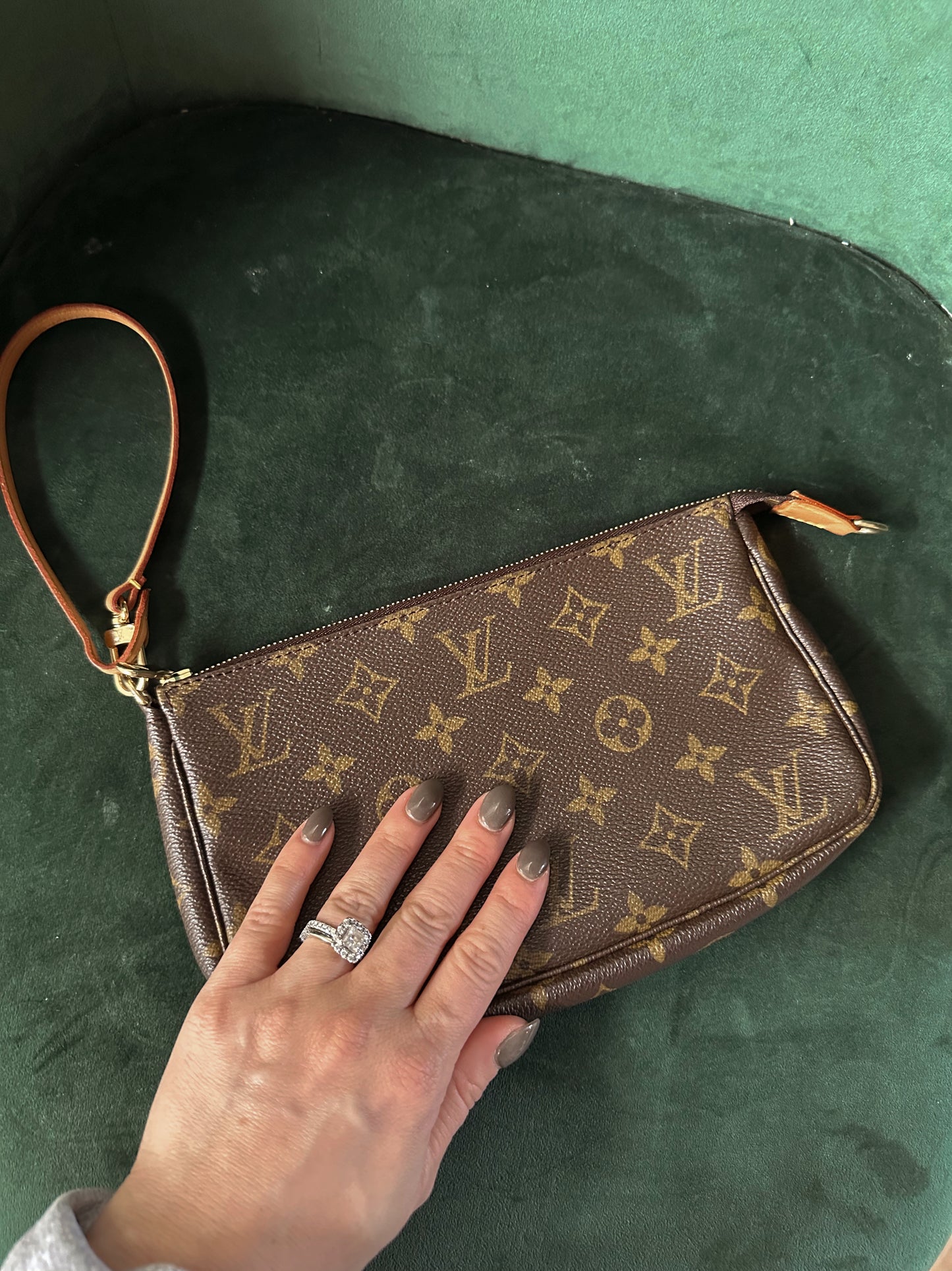 Louis Vuitton Pochette Accessoires