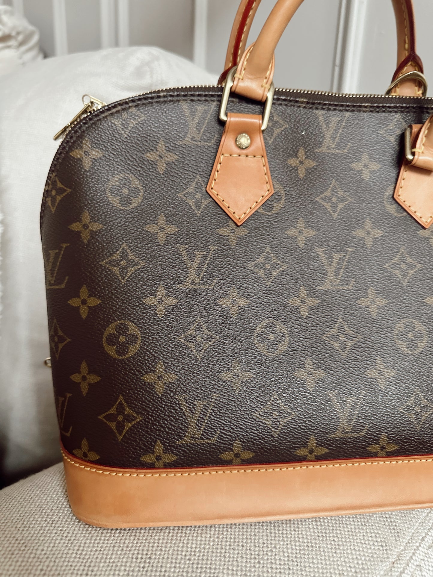 Louis Vuitton Alma PM