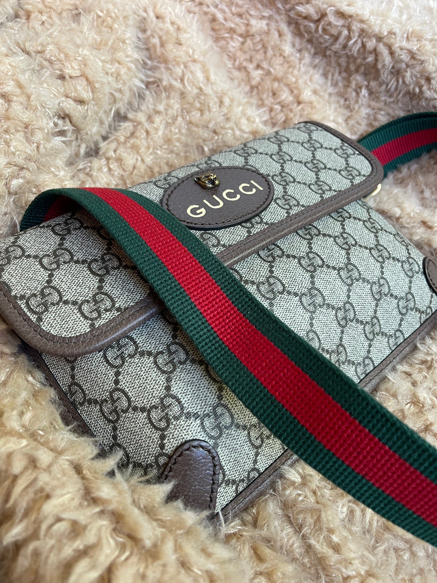 Gucci GG Supreme Neo Belt Bag