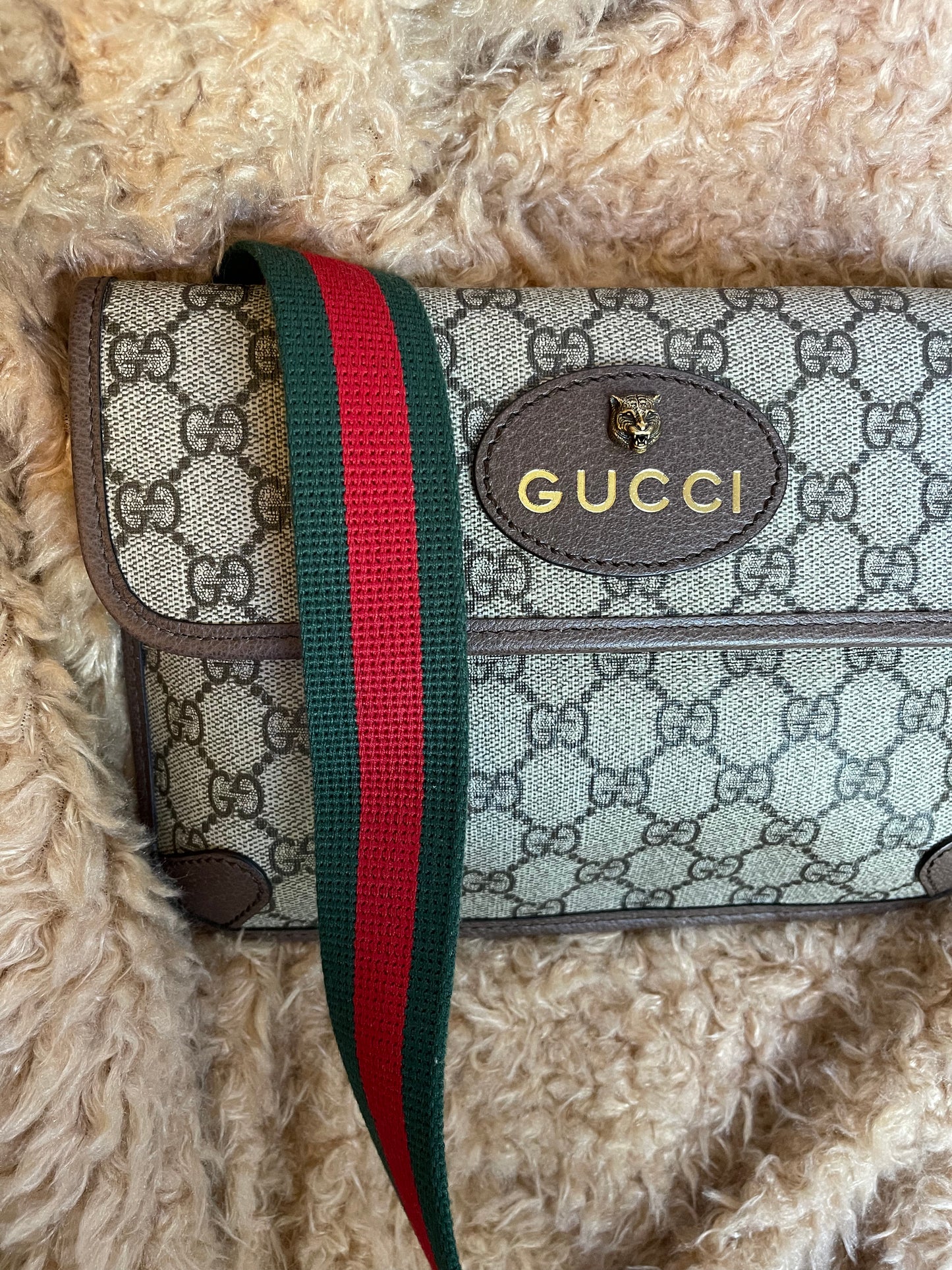 Gucci GG Supreme Neo Belt Bag