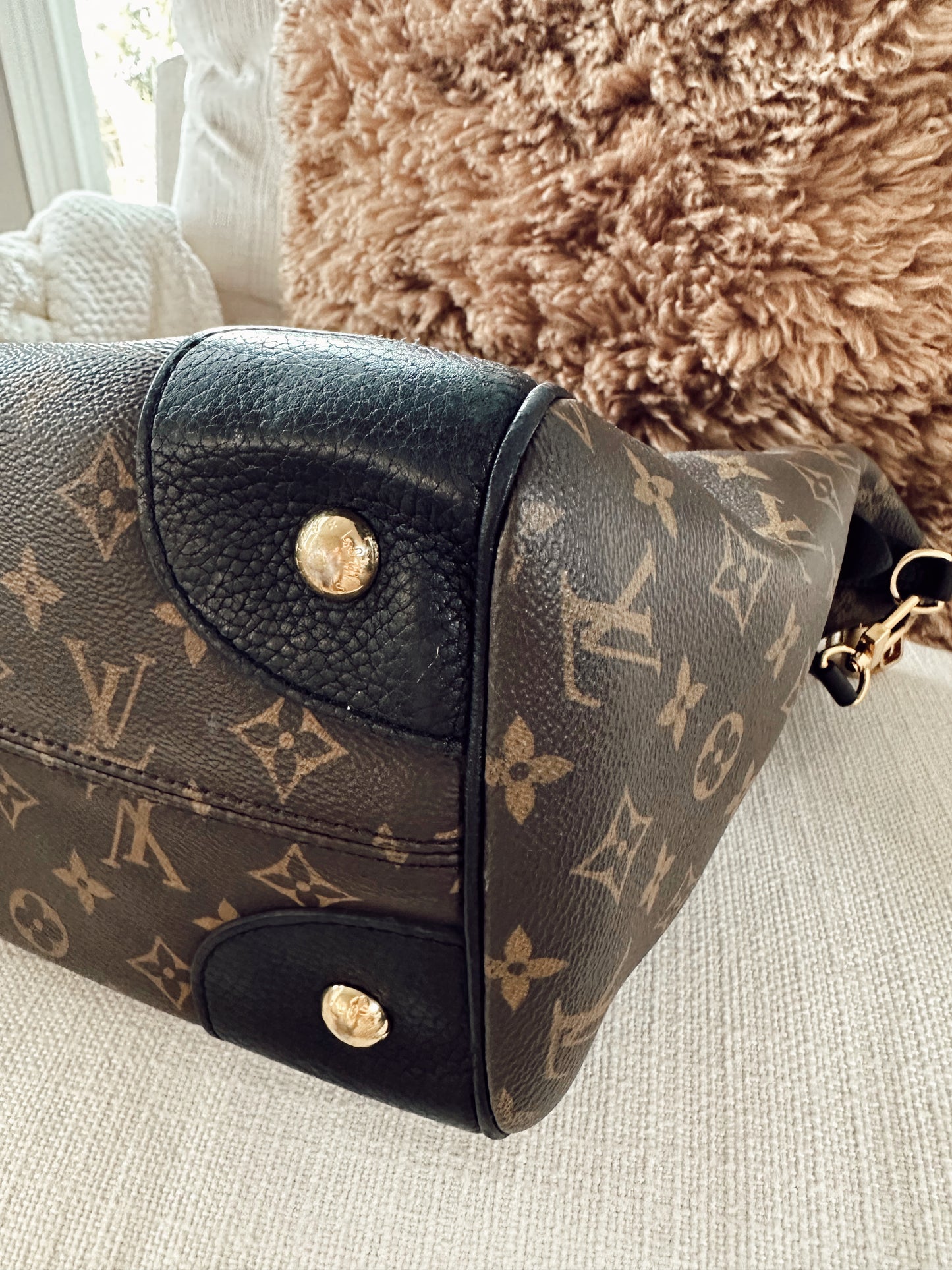 Louis Vuitton Estrela NM Black