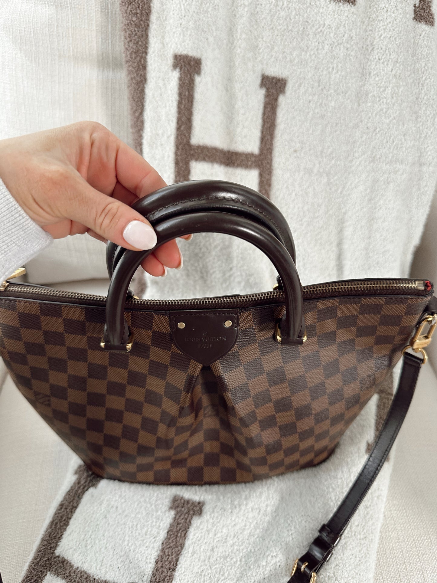 Louis Vuitton Damier Siena MM