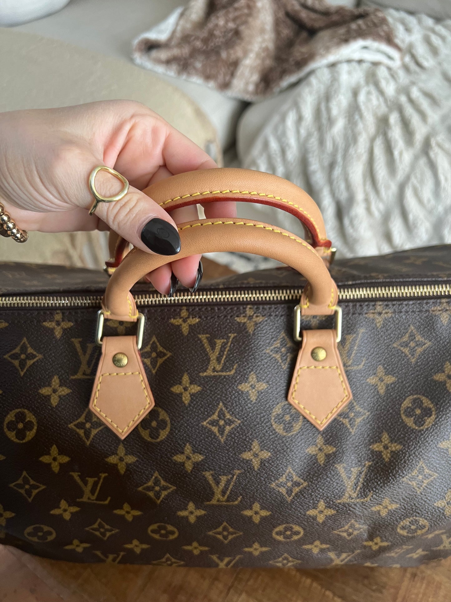 Louis Vuitton Monogram Speedy 40