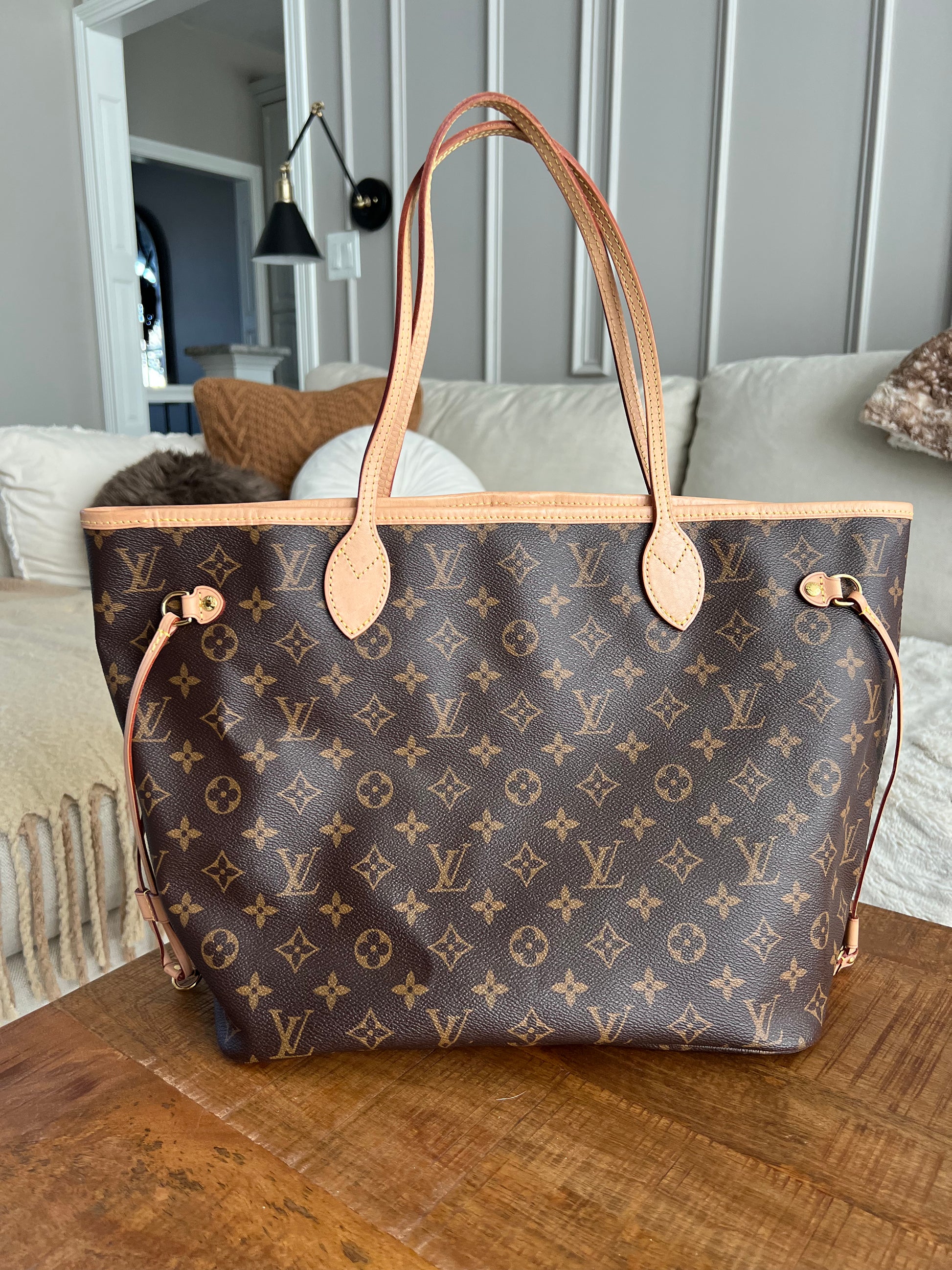 Louis Vuitton Neverfull MM Monogram – thedesignercouple