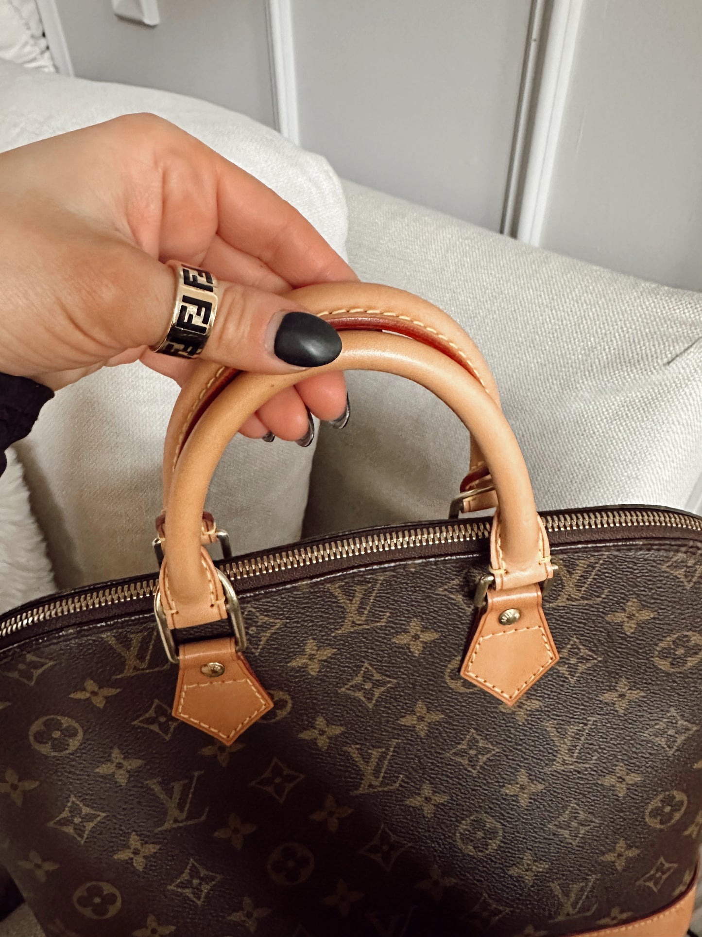 Louis Vuitton Alma PM