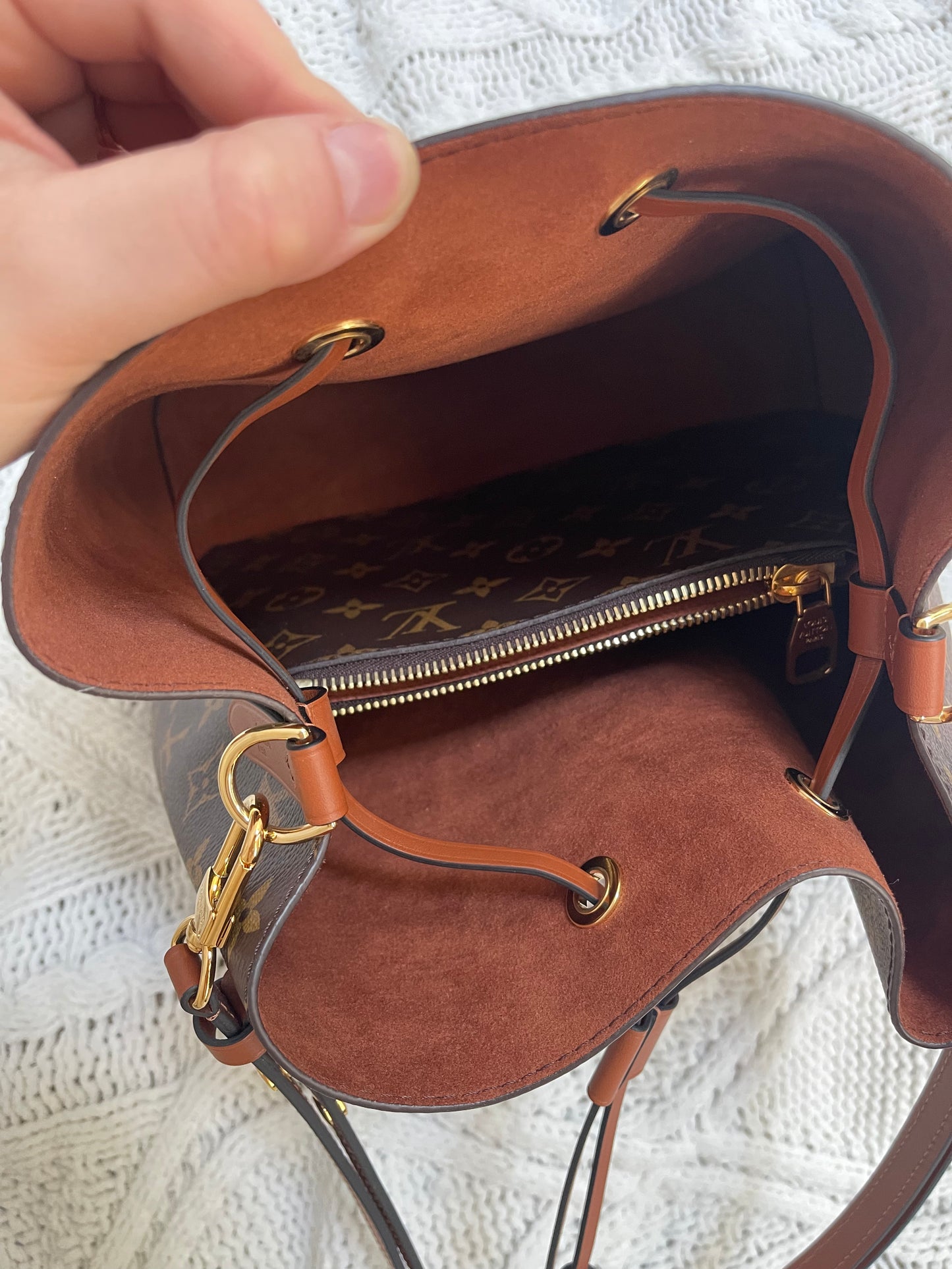 Louis Vuitton NeoNoe Caramel