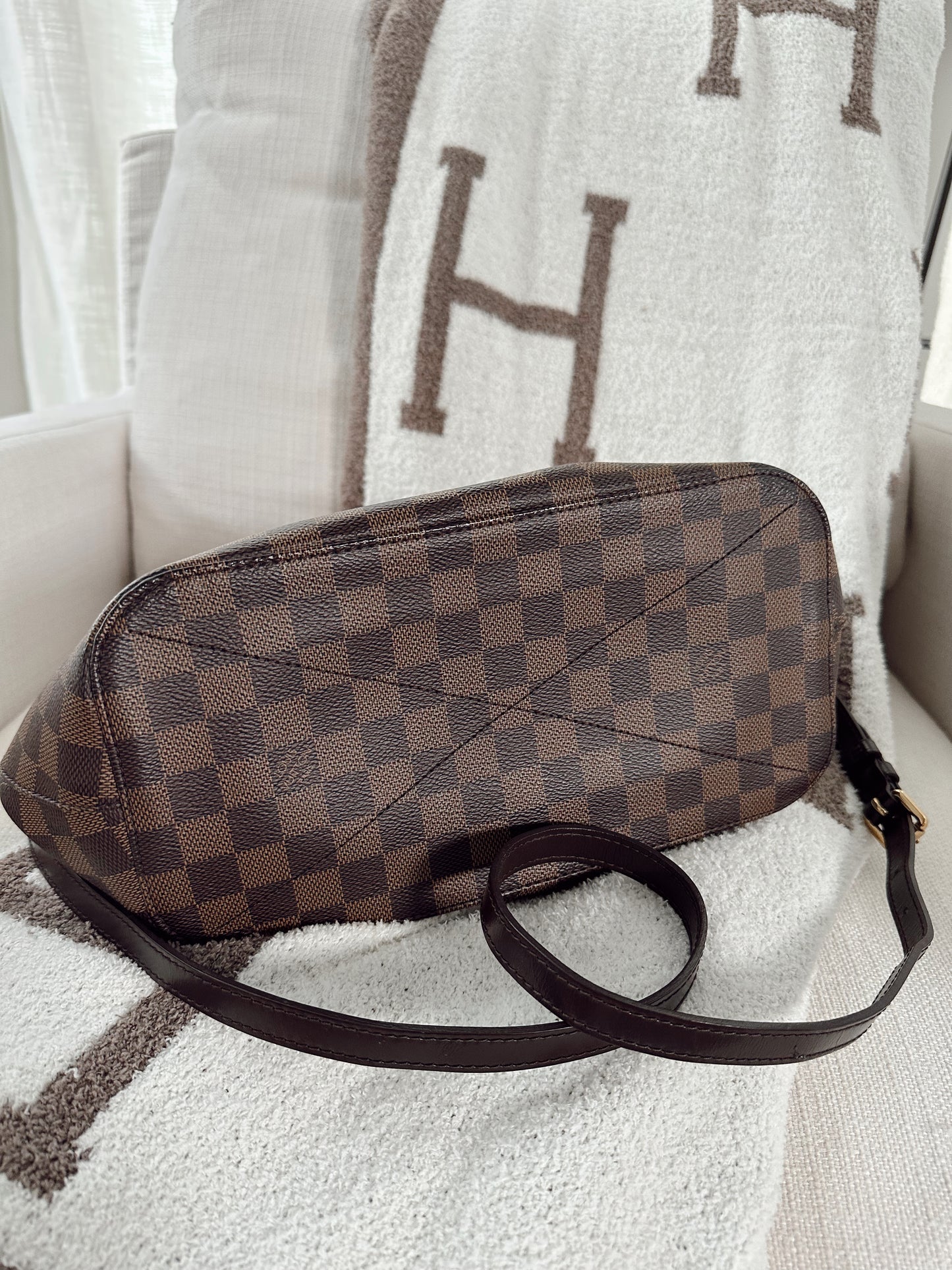 Louis Vuitton Damier Siena MM