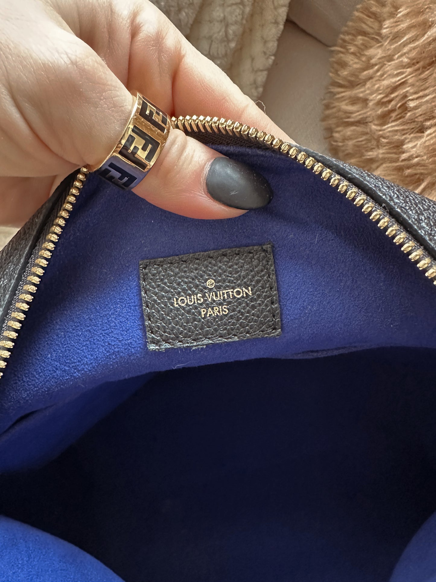 Louis Vuitton Empreinte Maida Hobo