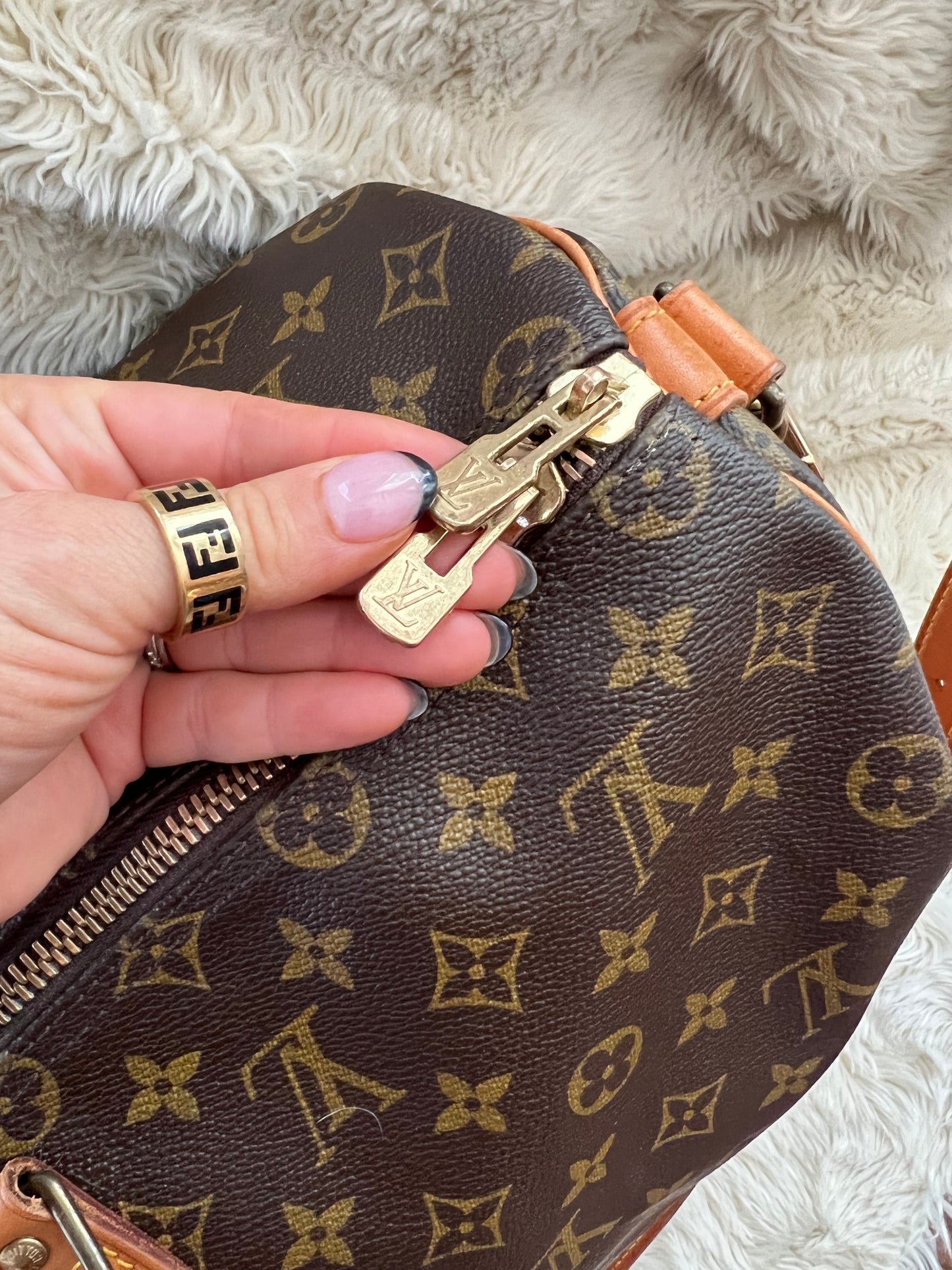 Louis Vuitton Keepall 50 Bandouliere