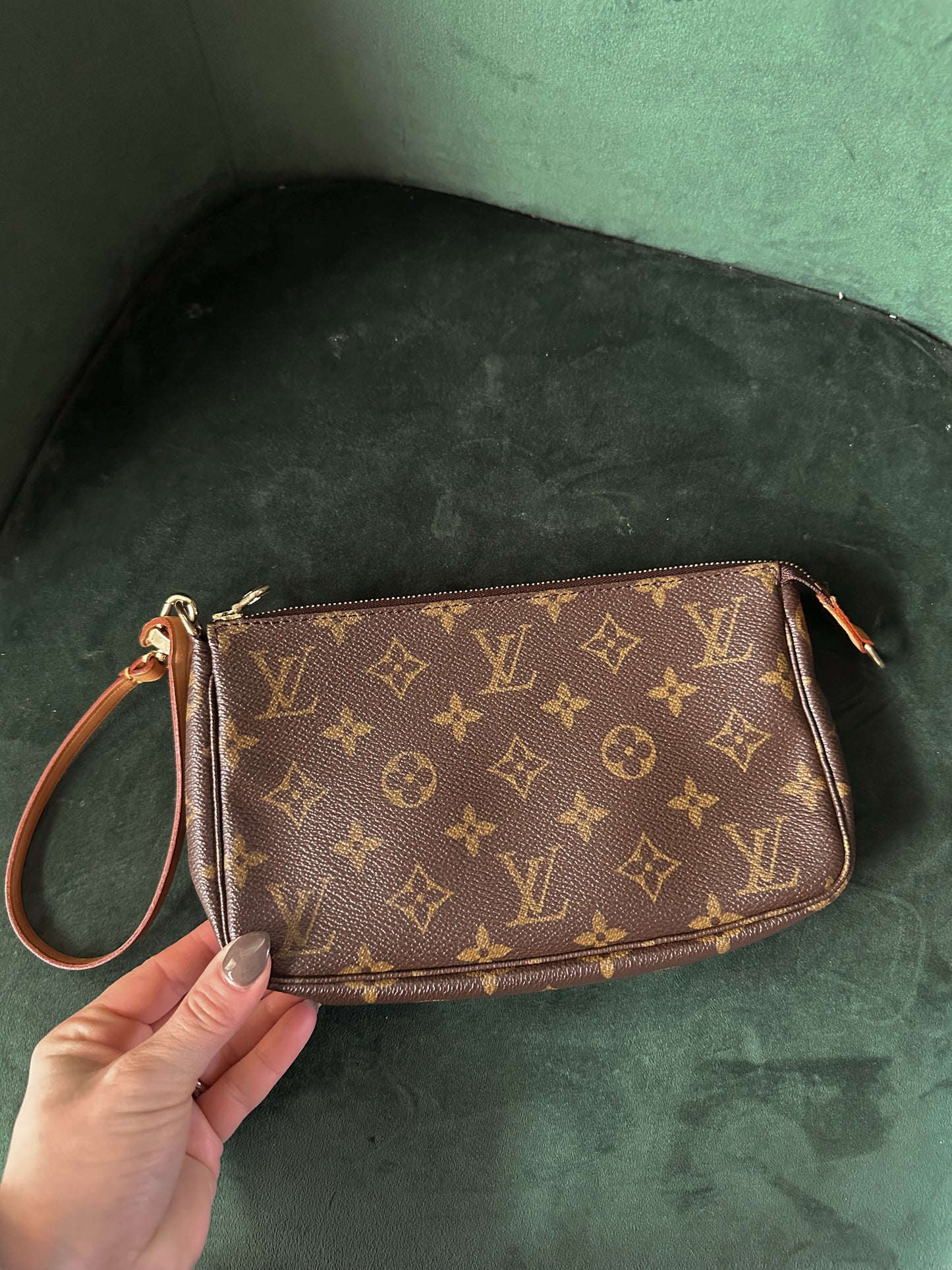 Louis Vuitton Pochette Accessoires