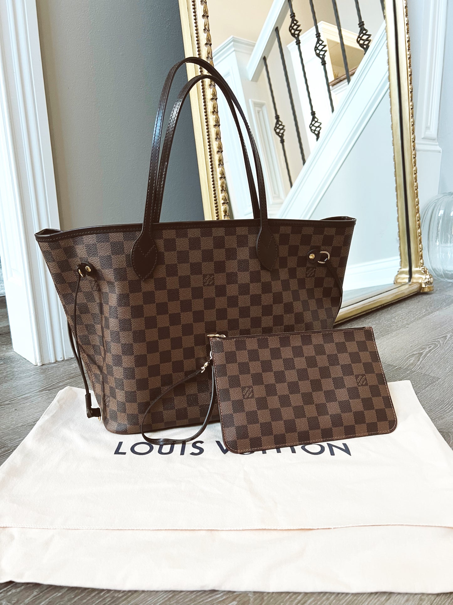 Louis Vuitton Damier Neverfull MM W/ Pouch