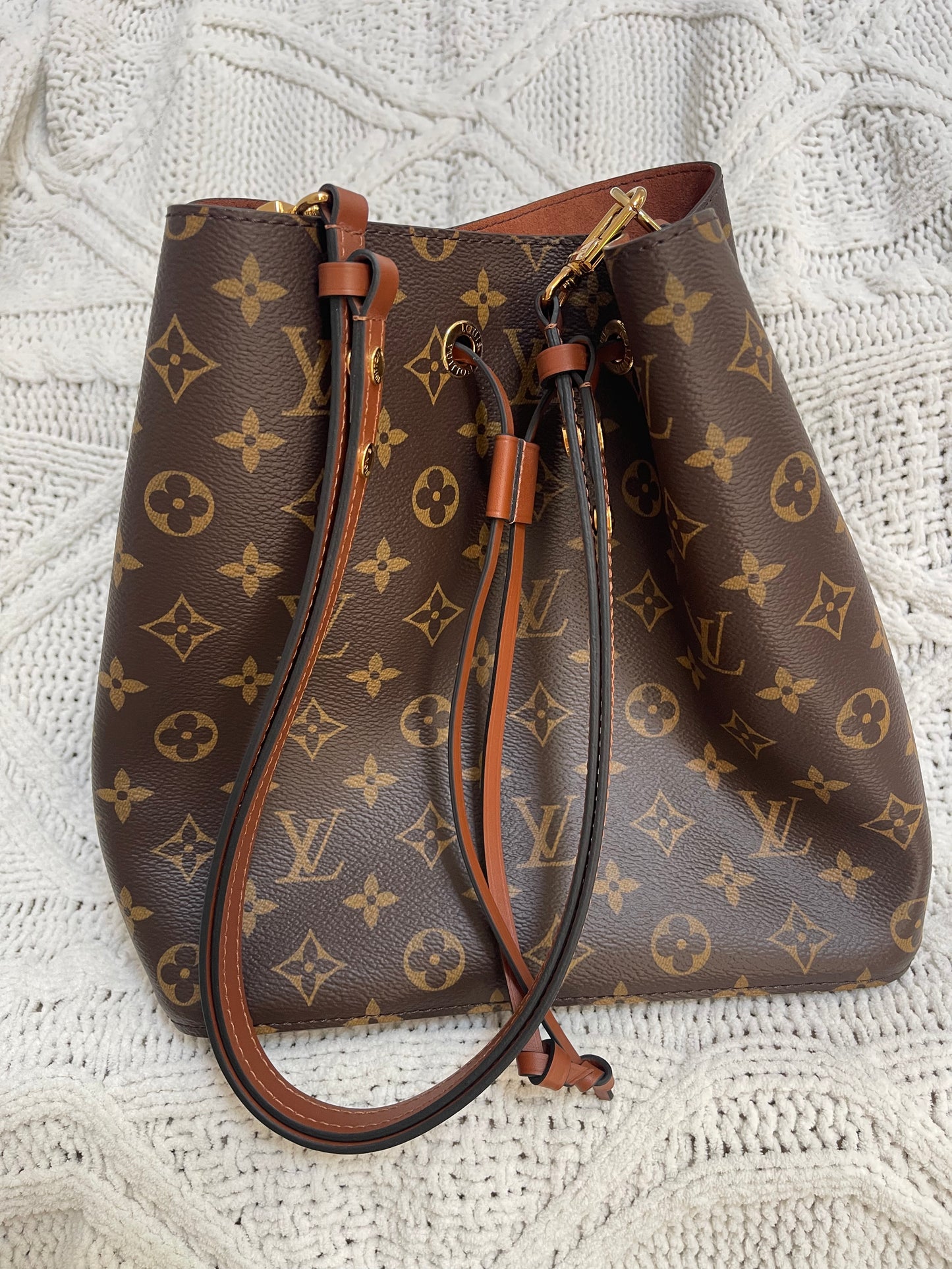 Louis Vuitton NeoNoe Caramel