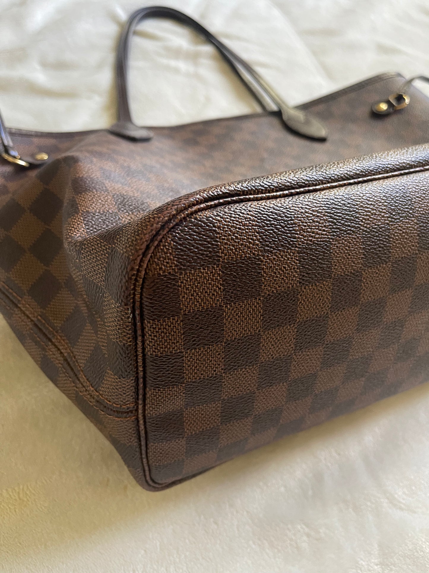 Louis Vuitton Damier Neverfull MM W/ Pouch