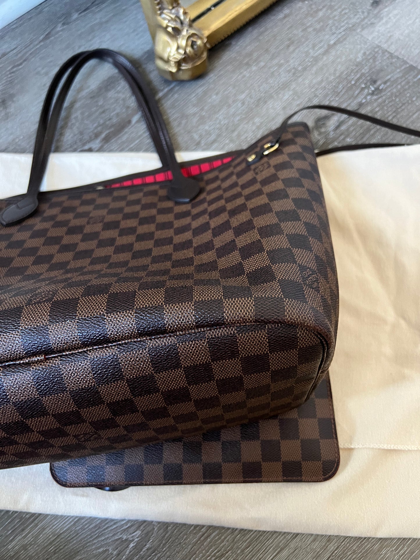 Louis Vuitton Damier Neverfull MM W/ Pouch