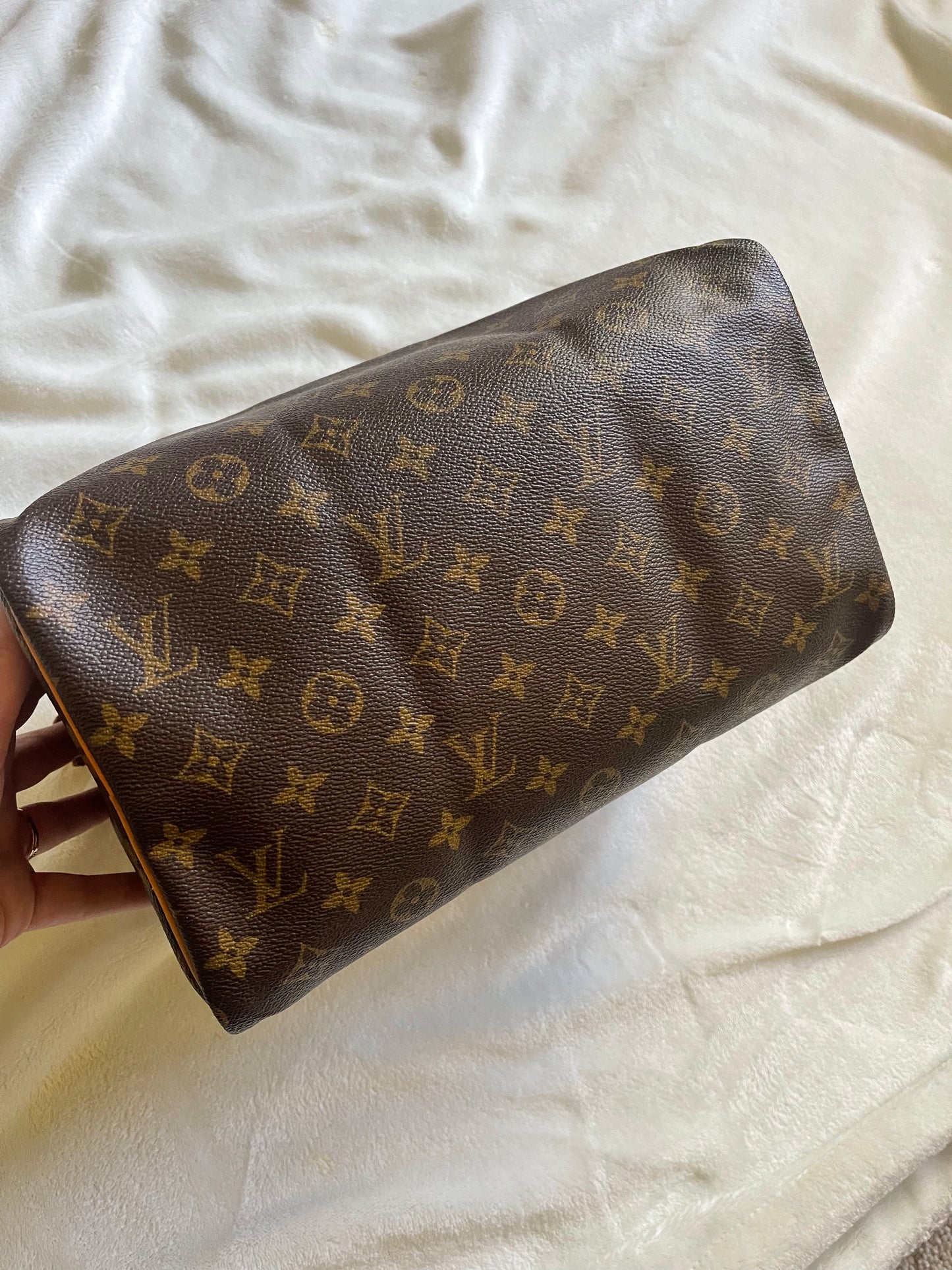 Louis Vuitton Monogram Speedy 30