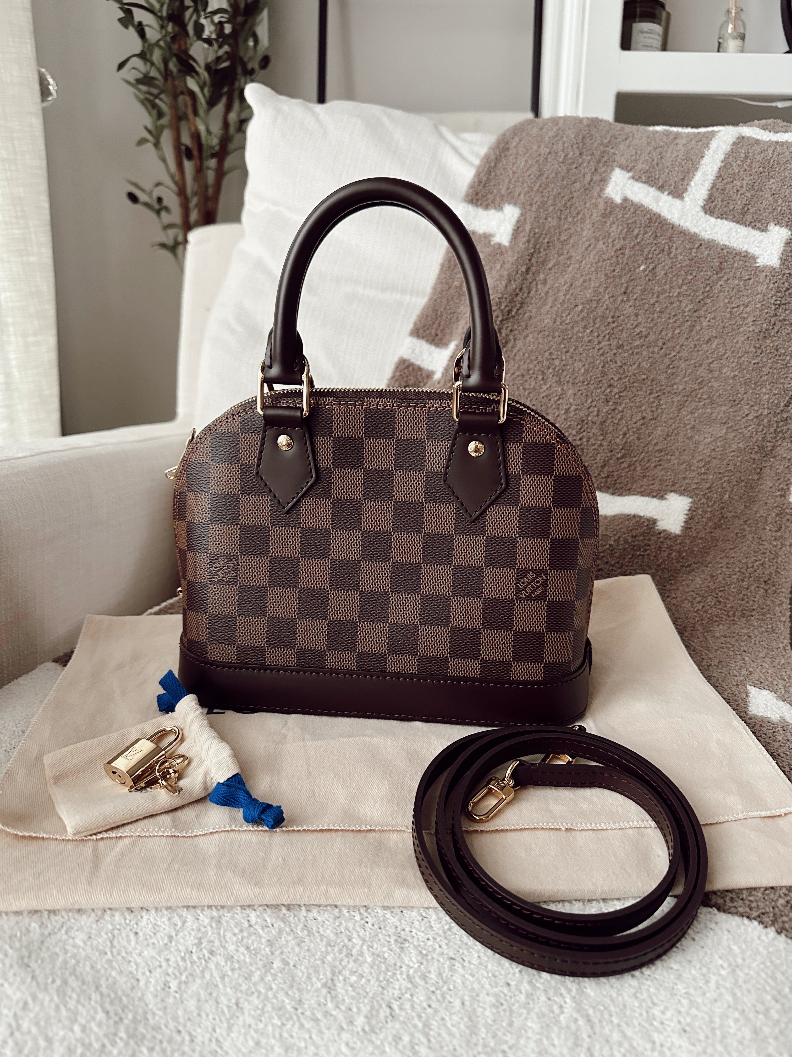 Lv alma bb online damier price