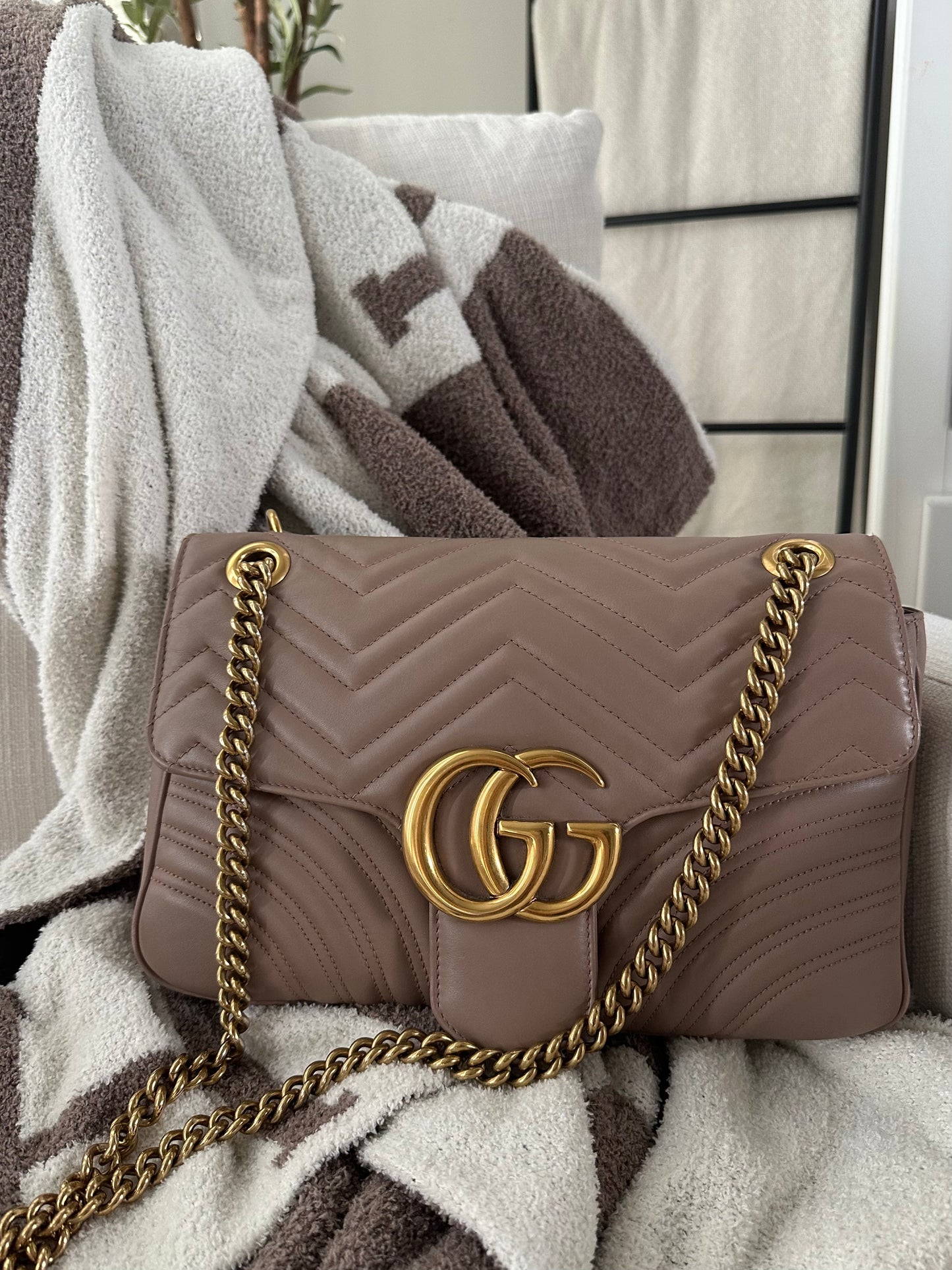 Gucci Marmont Flap Medium Beige