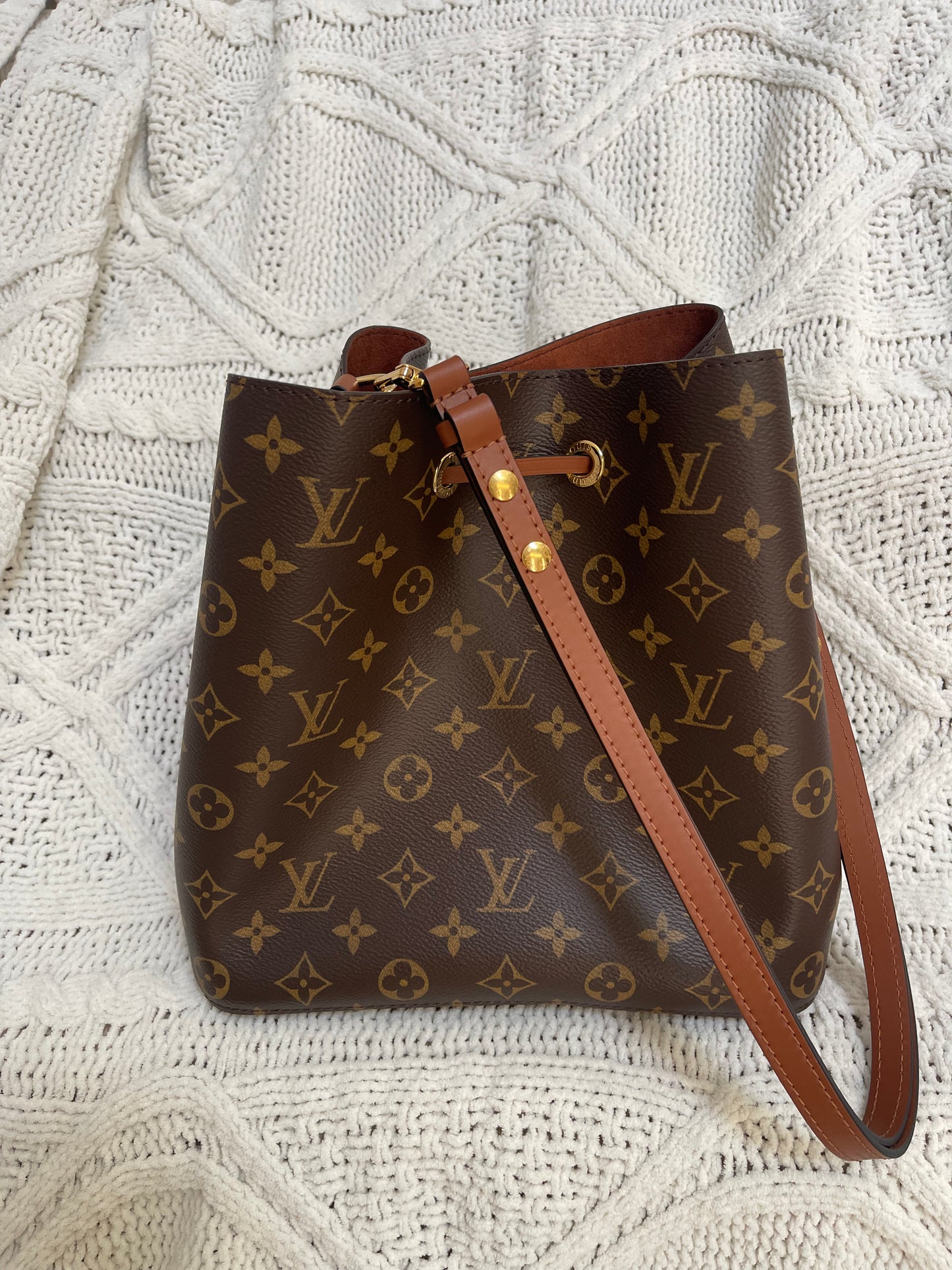 Louis Vuitton NeoNoe Caramel