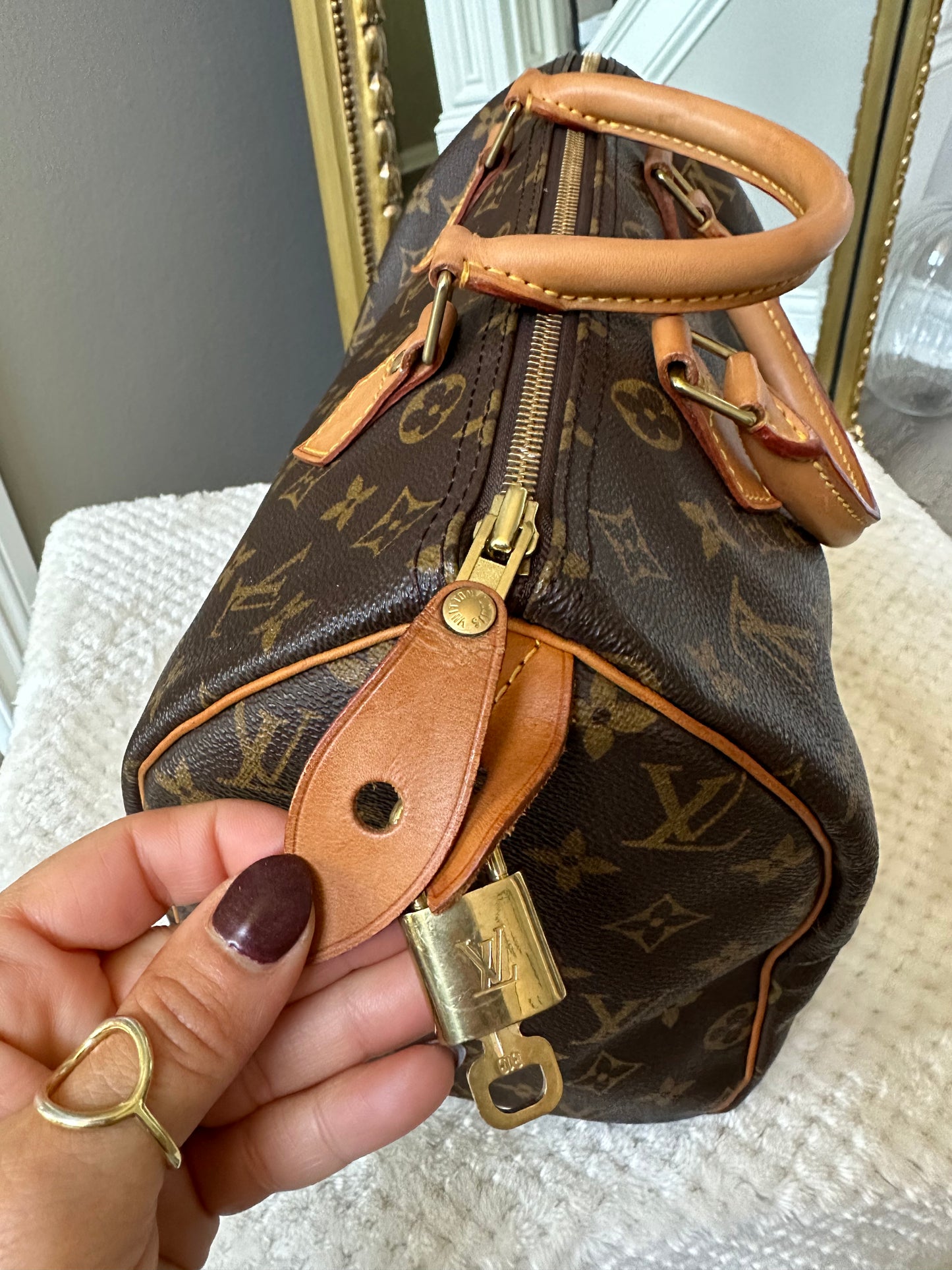 Louis Vuitton Speedy 30