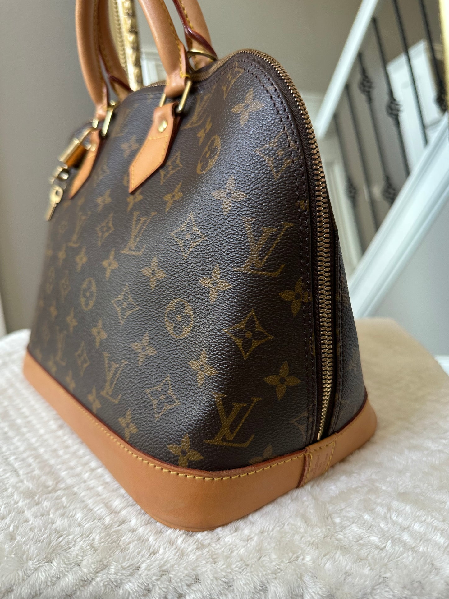 Louis Vuitton Alma PM